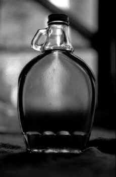 SyrupBottle2.JPG (21012 bytes)