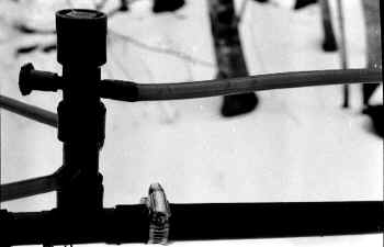 TubingConnector2.JPG (68505 bytes)